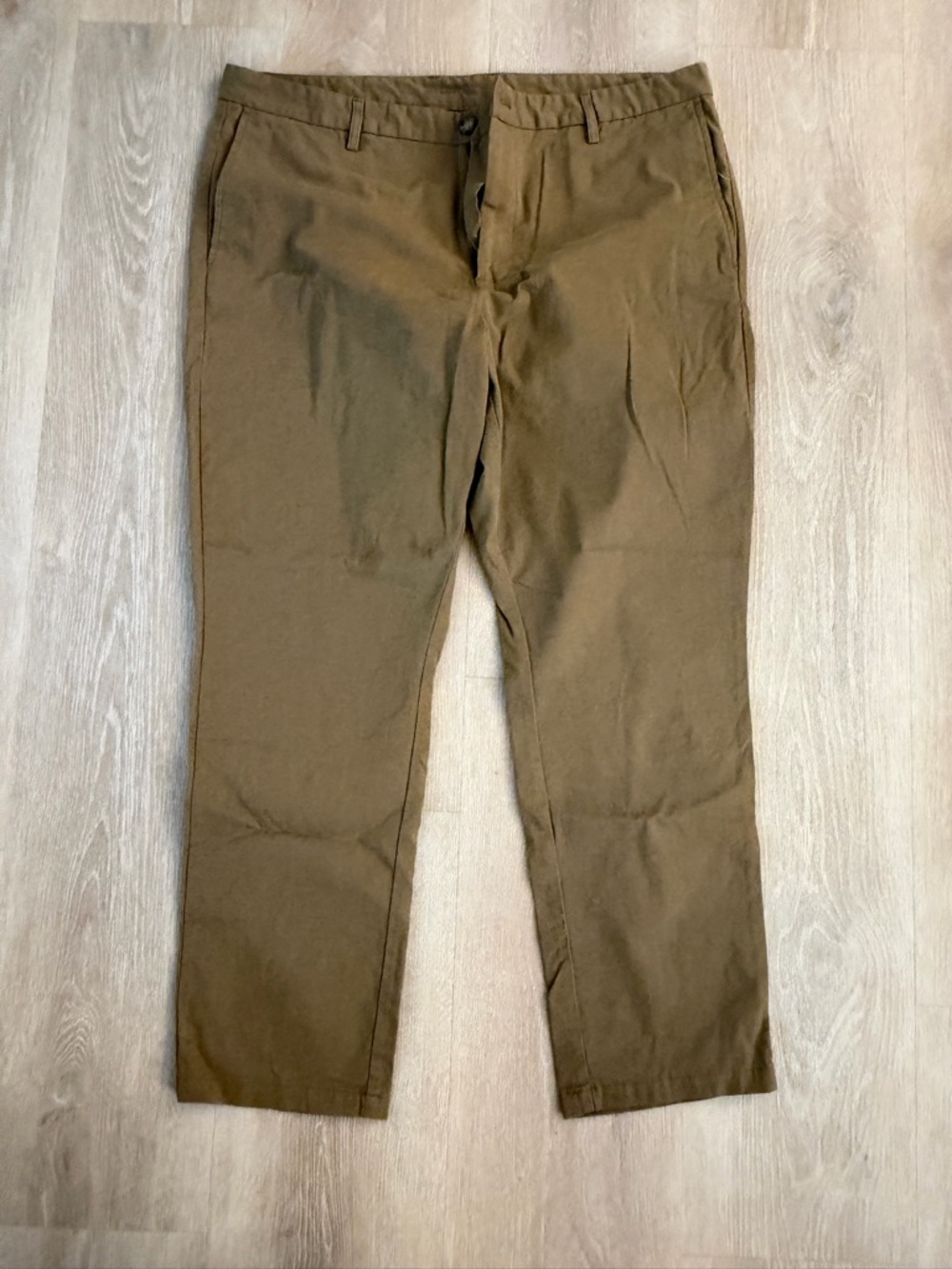 Old Navy Men's Olive Chino Pants